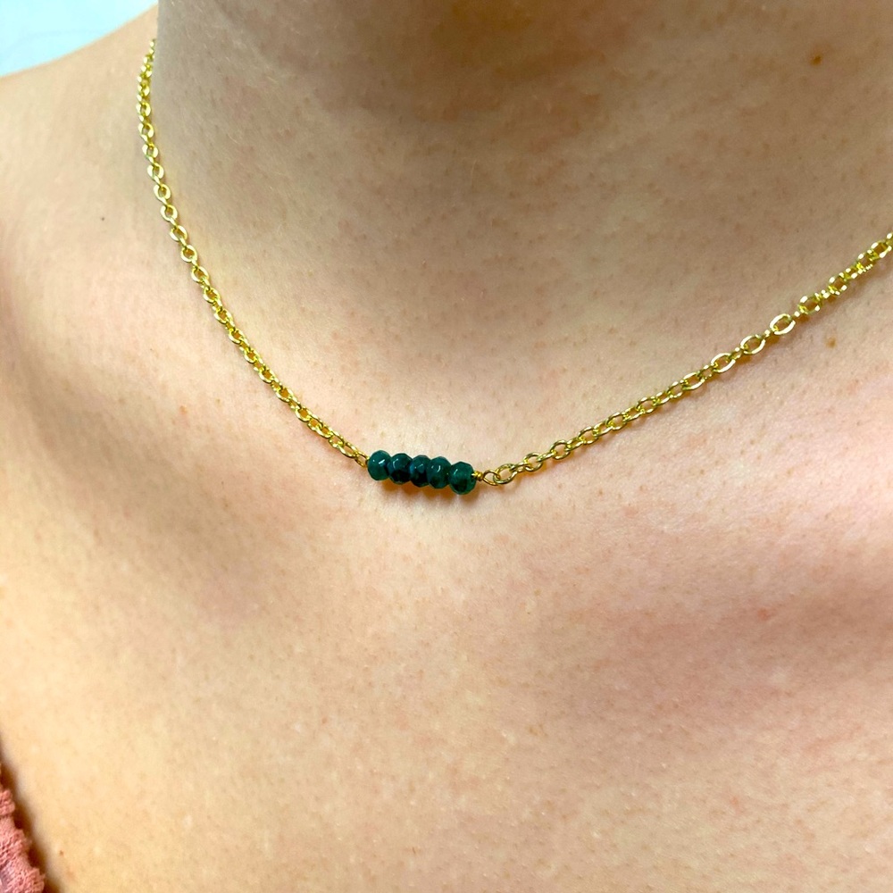 Green onyx short necklace